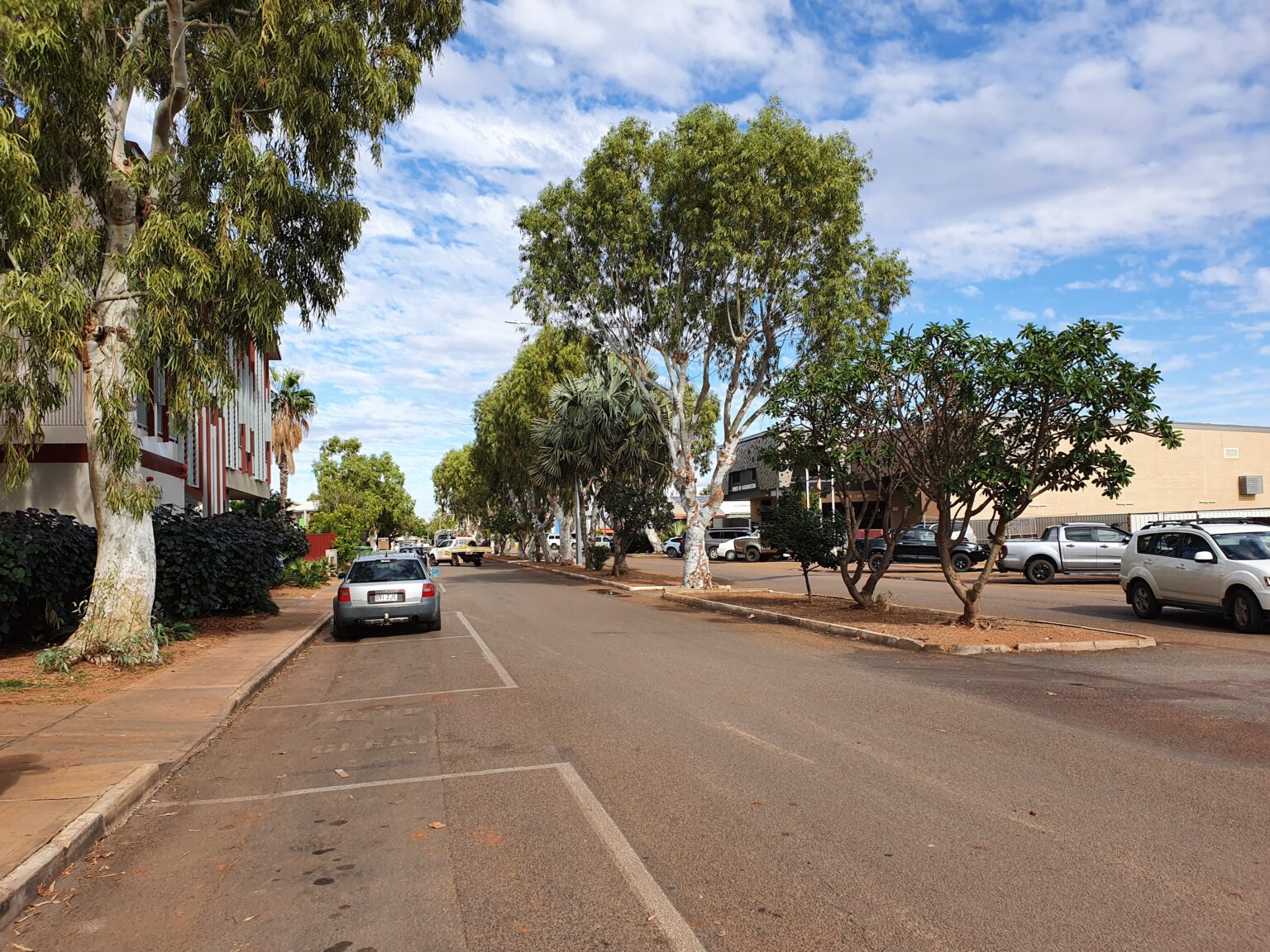 onslow-karratha-cleaverville-half-marathon-in-a-van